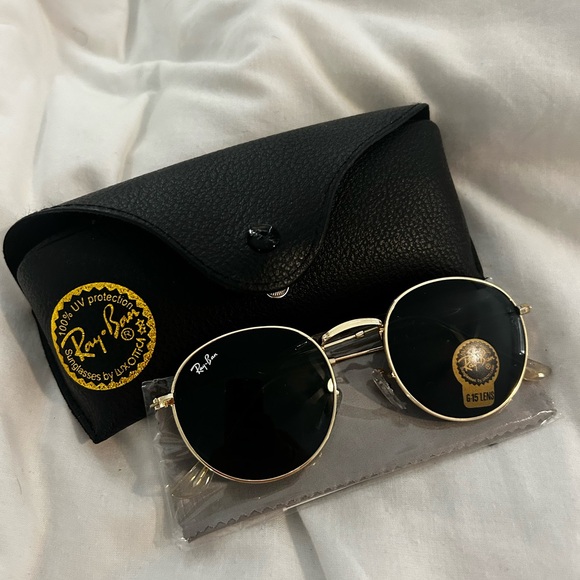 Ray Bans - Picture 1 of 1